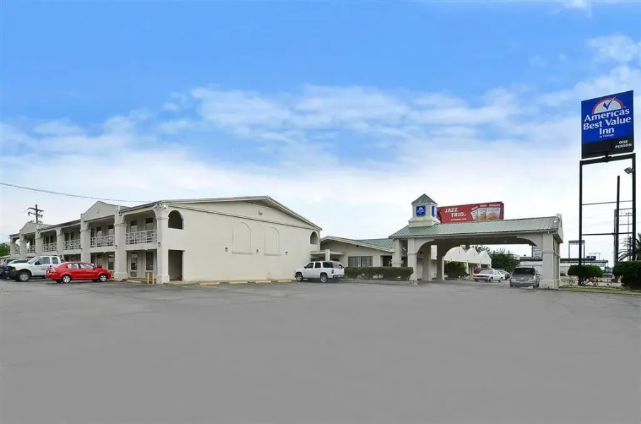 Americas Best Value Inn - Beaumont / I-10