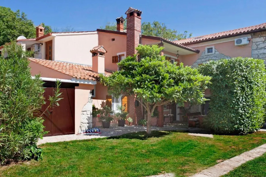 Angelika in Grabri (Haus für 6-8 Personen)