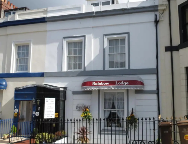 Rainbow Lodge - Guest house