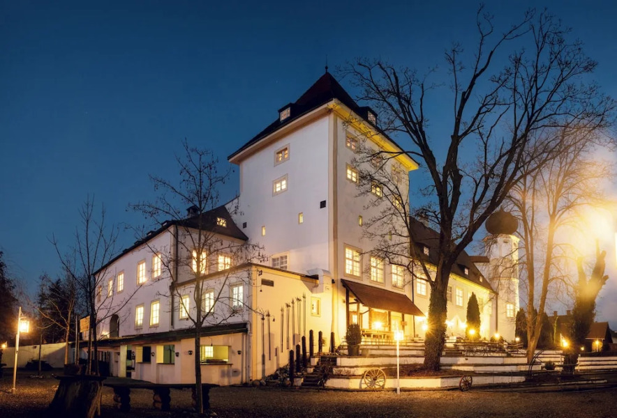 Schlosshotel Neufahrn