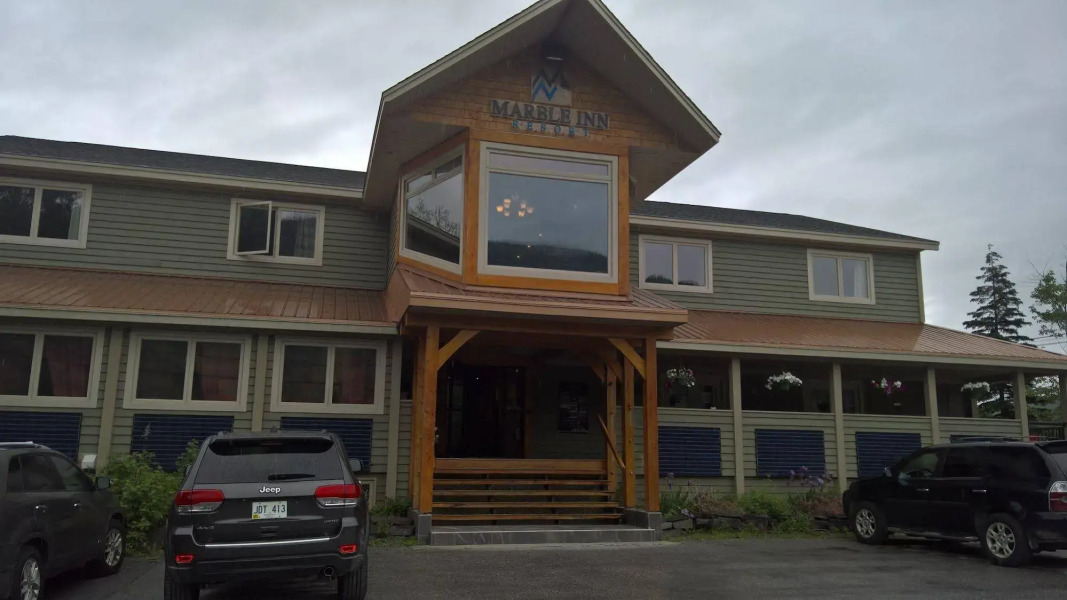 Marble Inn Resort