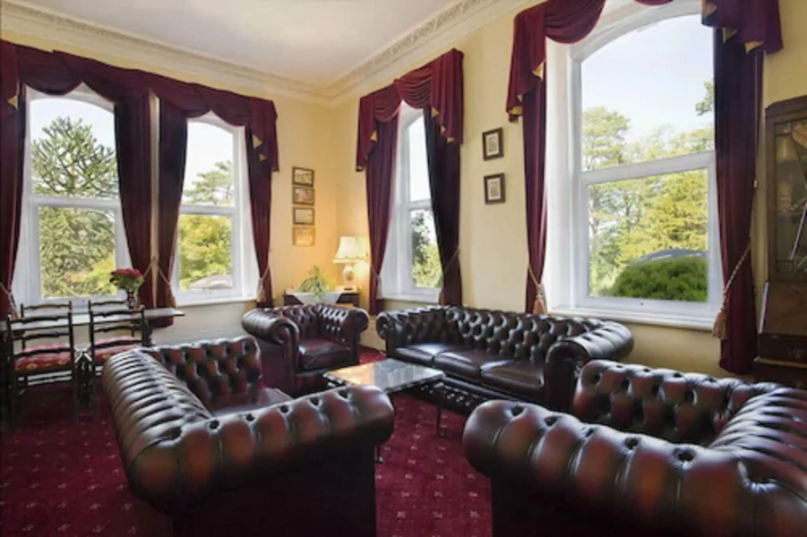 Bourne Hall Country