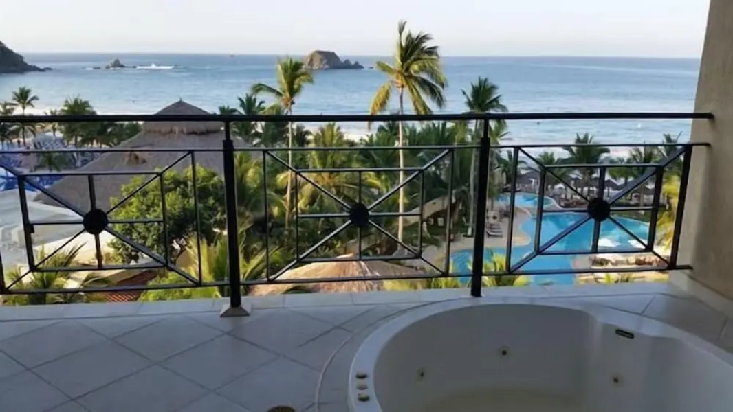 Residence B.ViewGrand 3BR by Villas HK28
