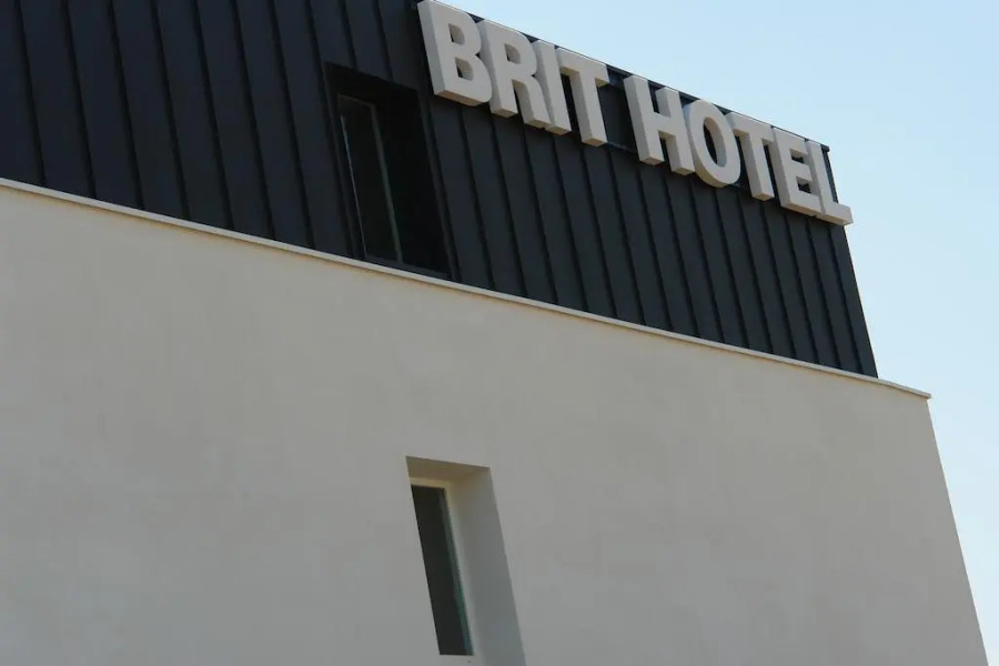 Brit Hotel Vannes-Theix