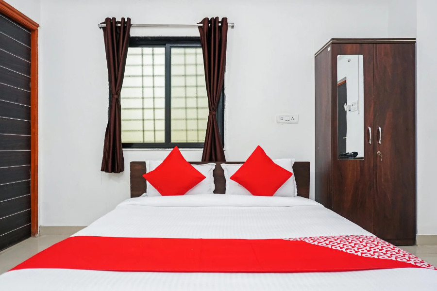 OYO Flagship 16665 Laxmi Chowk