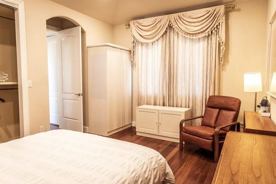 Elegant 1-bedroom Suite in Cupertino