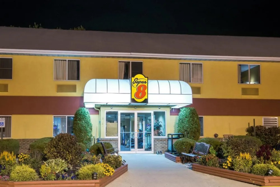 Super 8 By Wyndham Medina