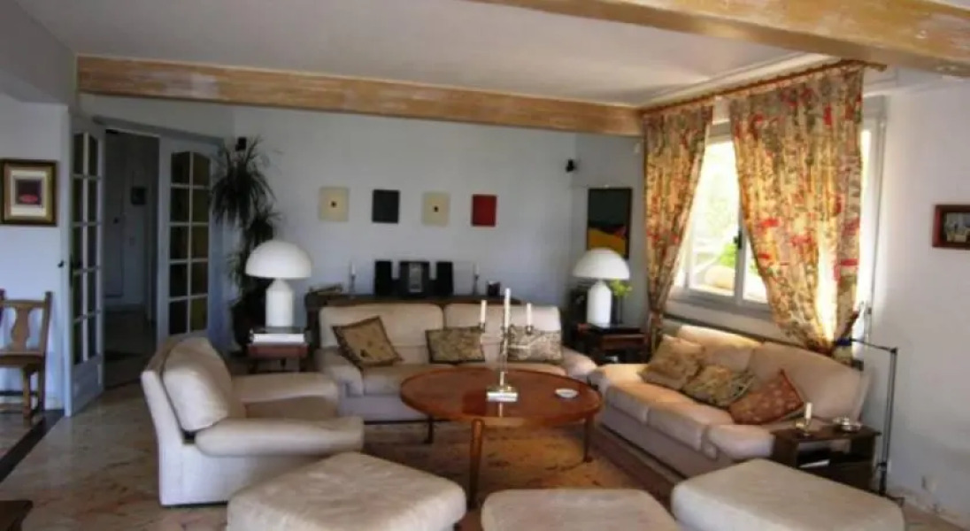 Amazing Villa Californian Style