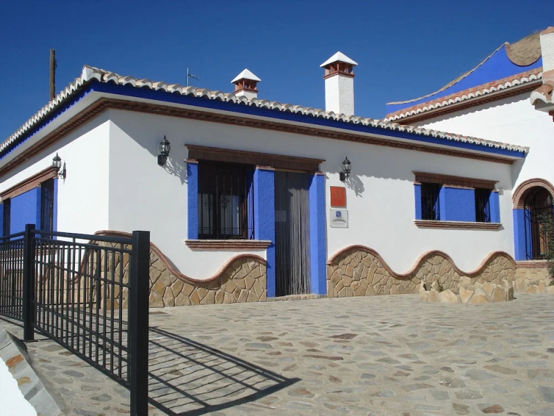 Special Cave House With a Fireplace, Near Sierra Nevada