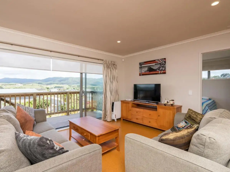 Driftwood Views - Mangawhai Heads Holiday Home
