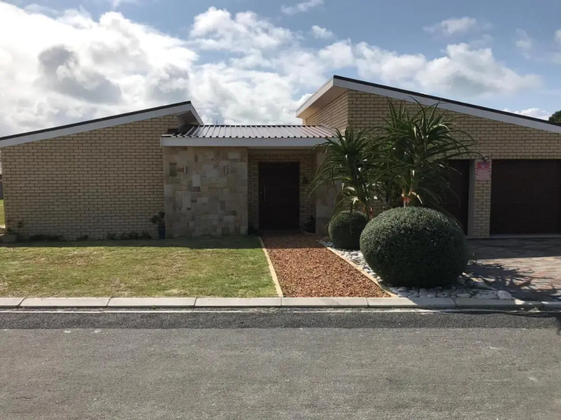 19 Tornyn Street, Struisbay