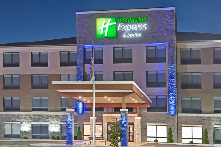 Holiday Inn Express & Suites Uniontown