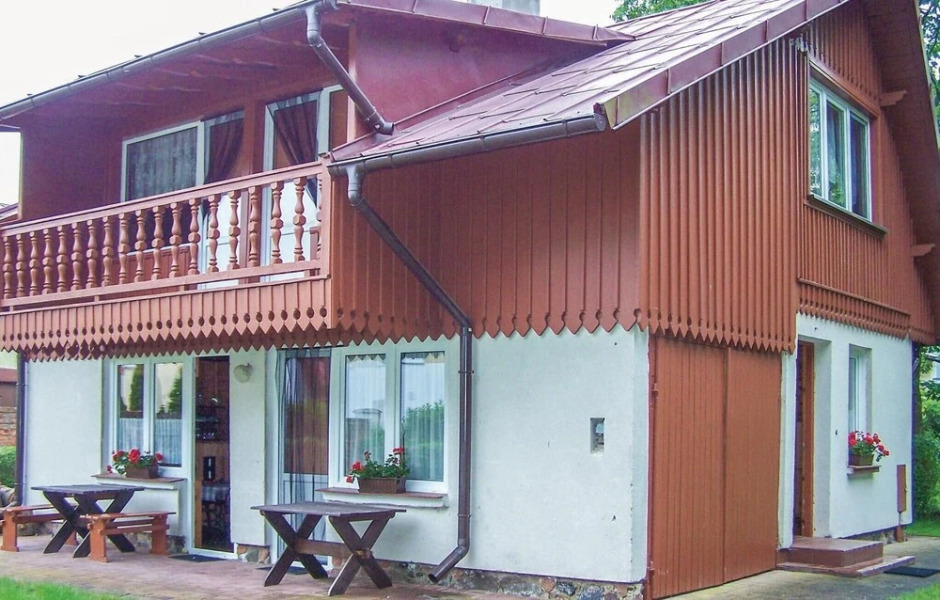 Nice Home in Rowy With 5 Bedrooms and Wifi