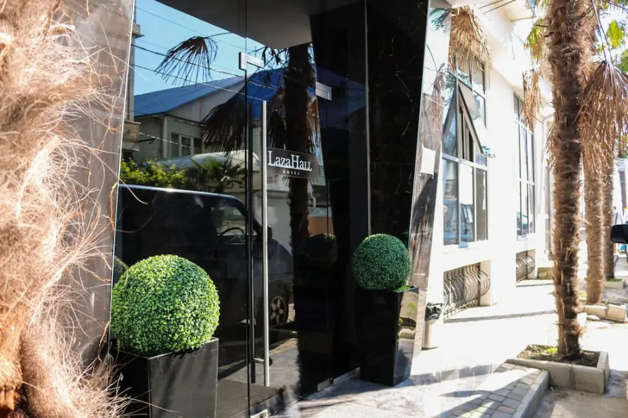 Отель Laza Hall