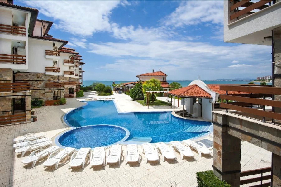 Robinson Vip Apartments