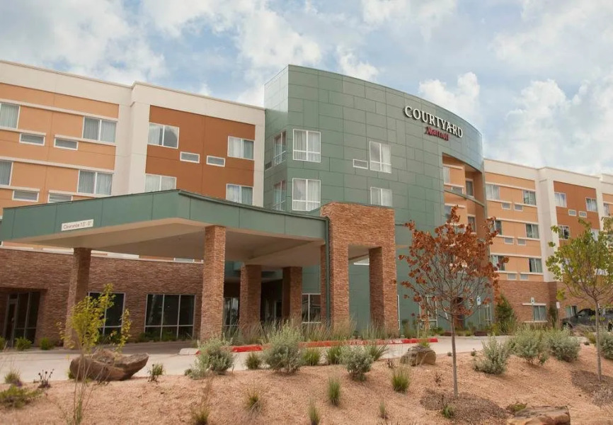 Courtyard Houston Springwoods Village