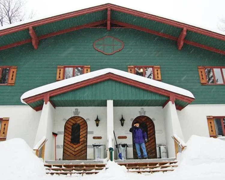 Killington Chalet Snowking/Snowqueen, Killington, USA