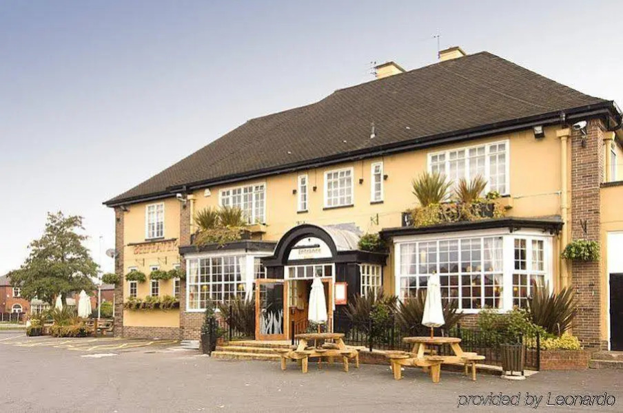 Premier Inn Oldham - Broadway