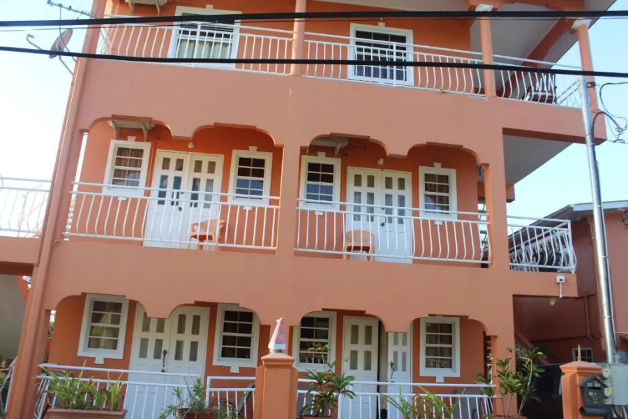 Wallace Holiday Apartments