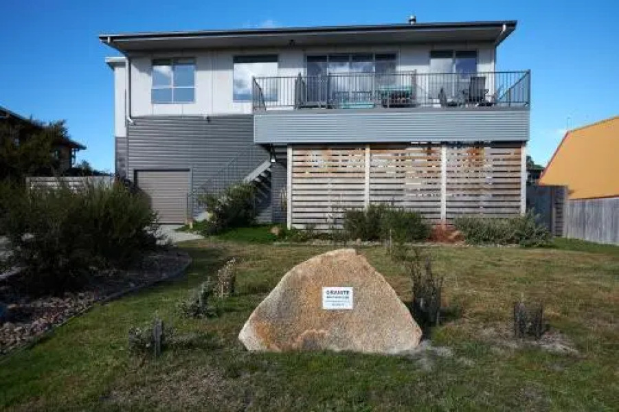 GRANITE BEACH HOUSE @ Bay of Fires
