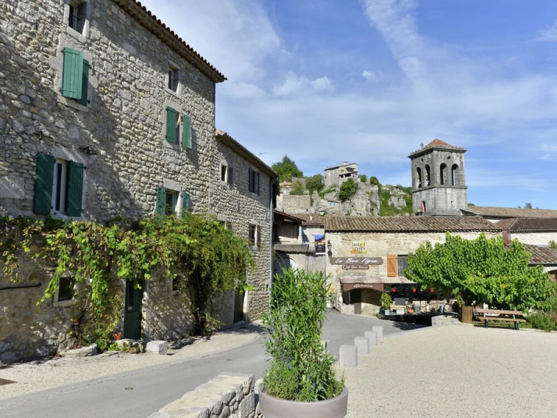 Cozy Holiday Home in Saint-alban-auriolles With Private Pool