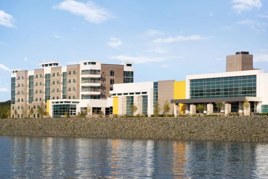 The Landing Hotel at Rivers Casino & Resort