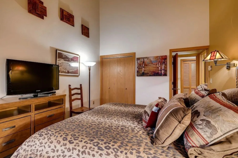 Chateaux DuMont 2708