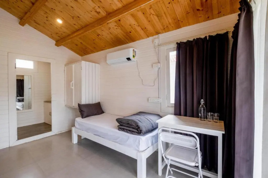 Out house, 1br, Stay, Dine and Fitness by Roamhome