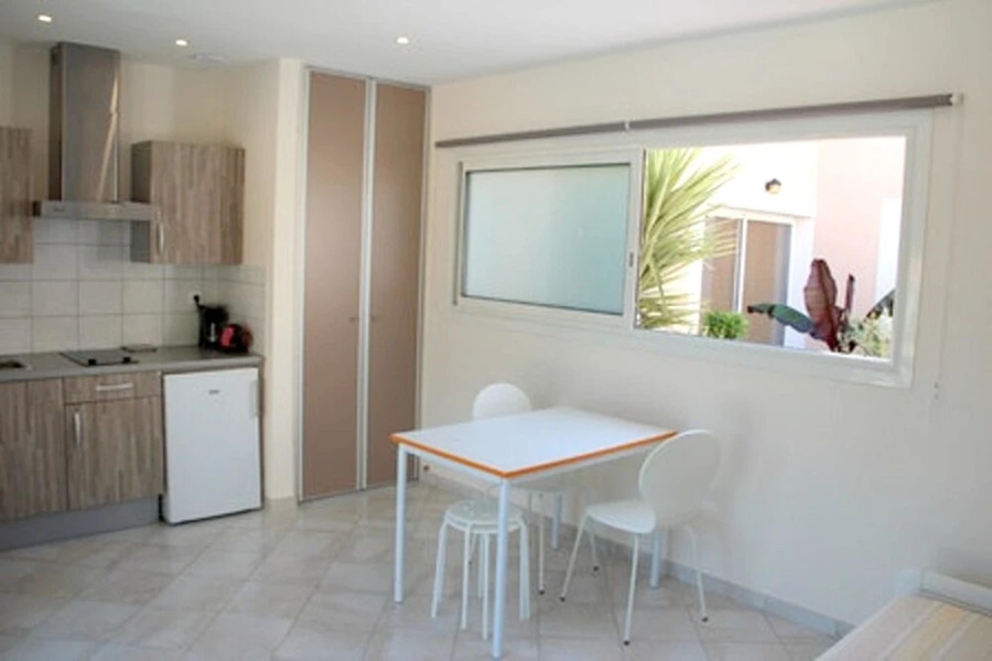 House With one Bedroom in Saint-cyprien, With Pool Access, Enclosed Ga