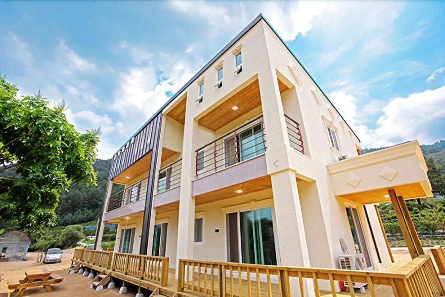 Sangju Sogli Mountain Munjangdae Pension