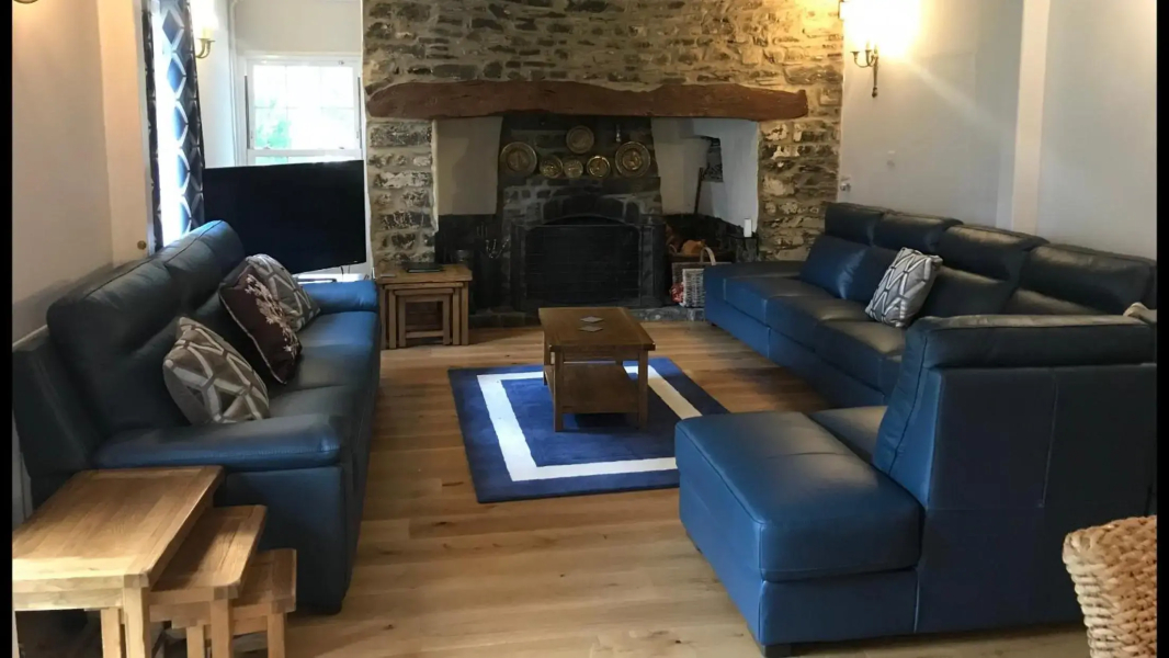 Pentre Farmhouse