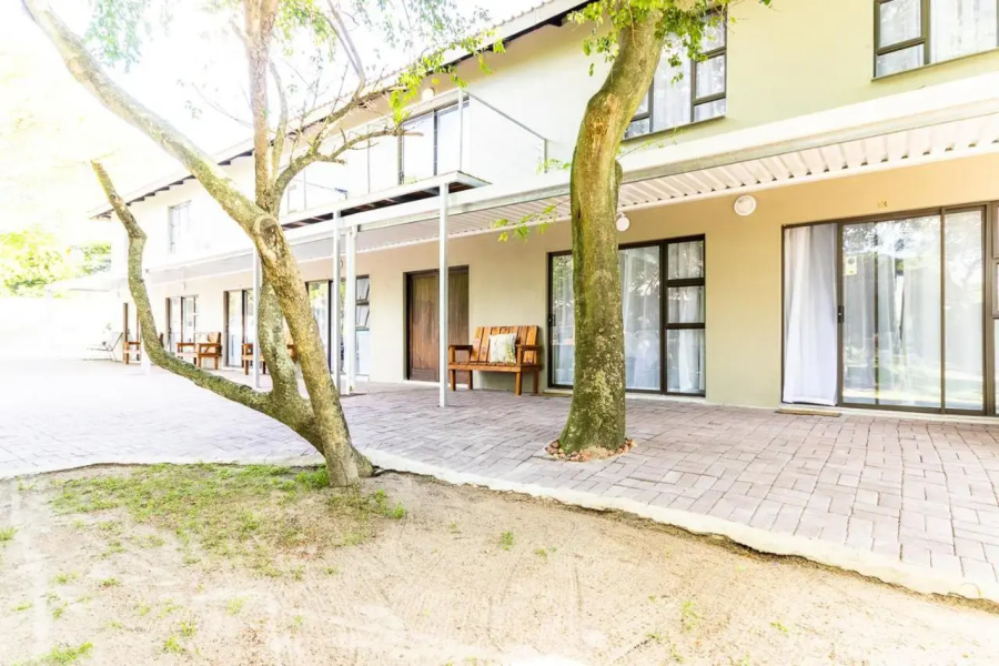Nyathi Lodge