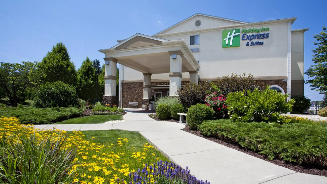 Holiday Inn Express & Suites Allentown West by IHG
