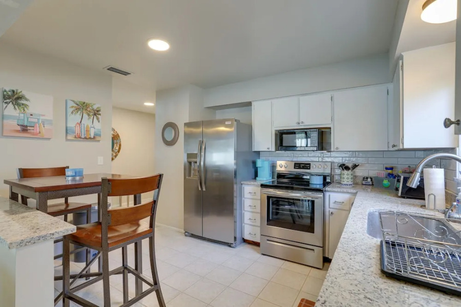 Pet-friendly Home w/ Pool in Palm Harbor!