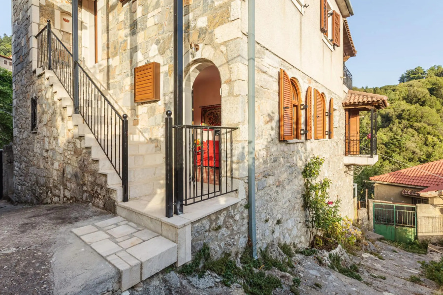 Stemnitsa Stone Residence - Cosy Mountain Escape