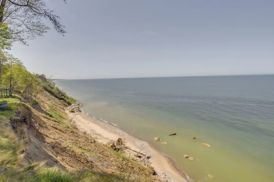 Waterfront South Haven Home w/ Beach Access!