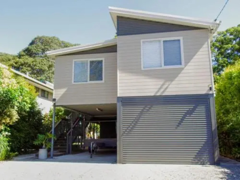 'RIVERSIDE RETREAT' 544 Ocean Drive, North Haven