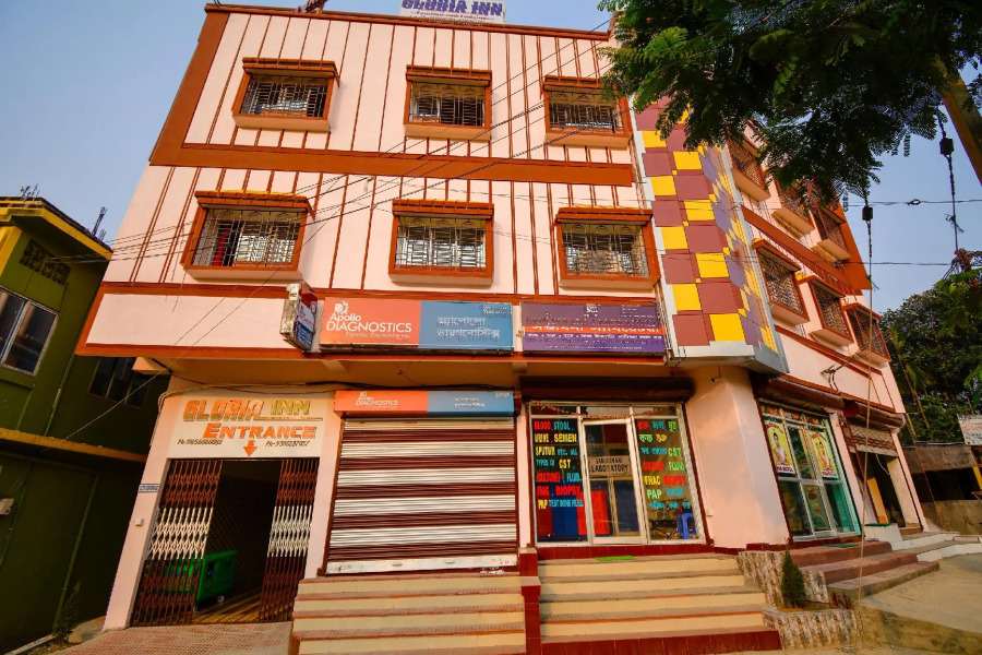 OYO 30386 Hotel Gloria Inn