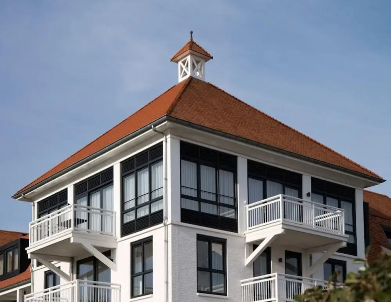 Luxurious Penthouse With 3 Bathrooms, Near the Sea