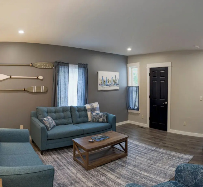Newly Renovated Acadia Apartment Maple Street