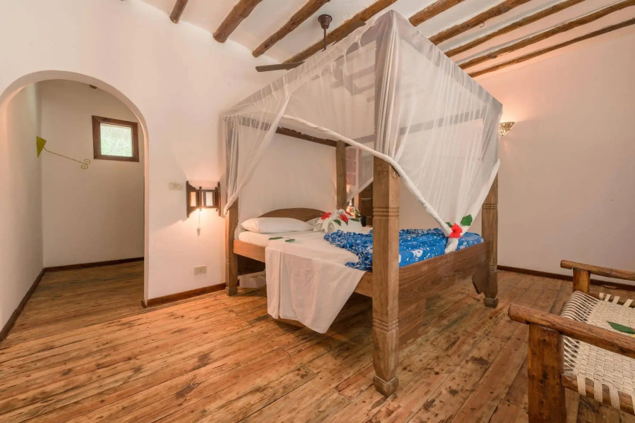 Hakuna Majiwe Beach Lodge