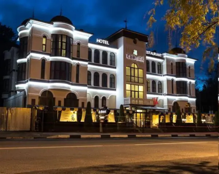 Ле Бристоль