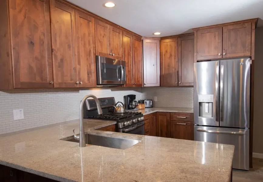 Winterplace 3 Br- Plenty Of Bedding- Great For Families 3 Bedroom Condo by RedAwning