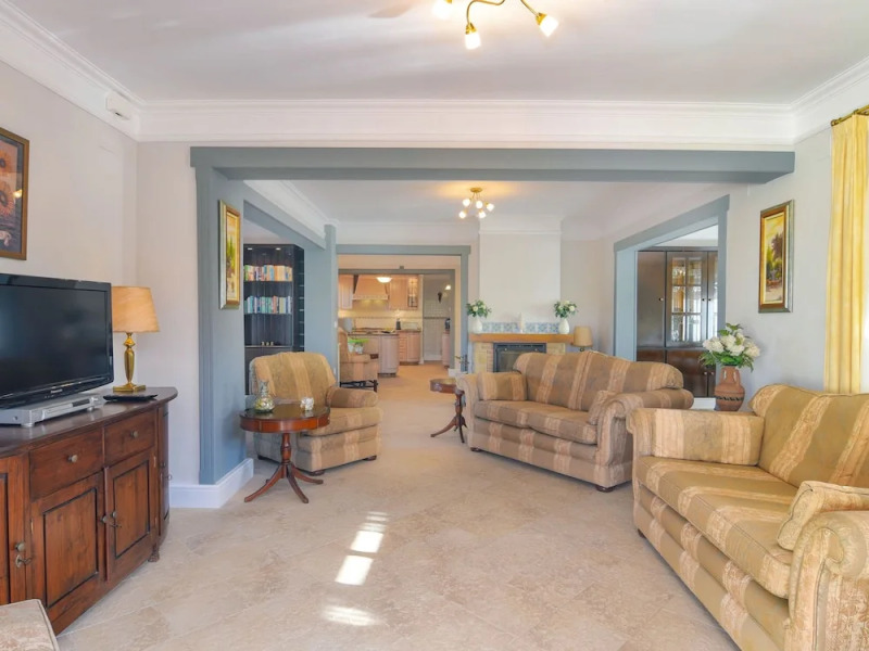 Beautiful villa on the hill of Pedreguer overlooking Denia, Costa Blanca