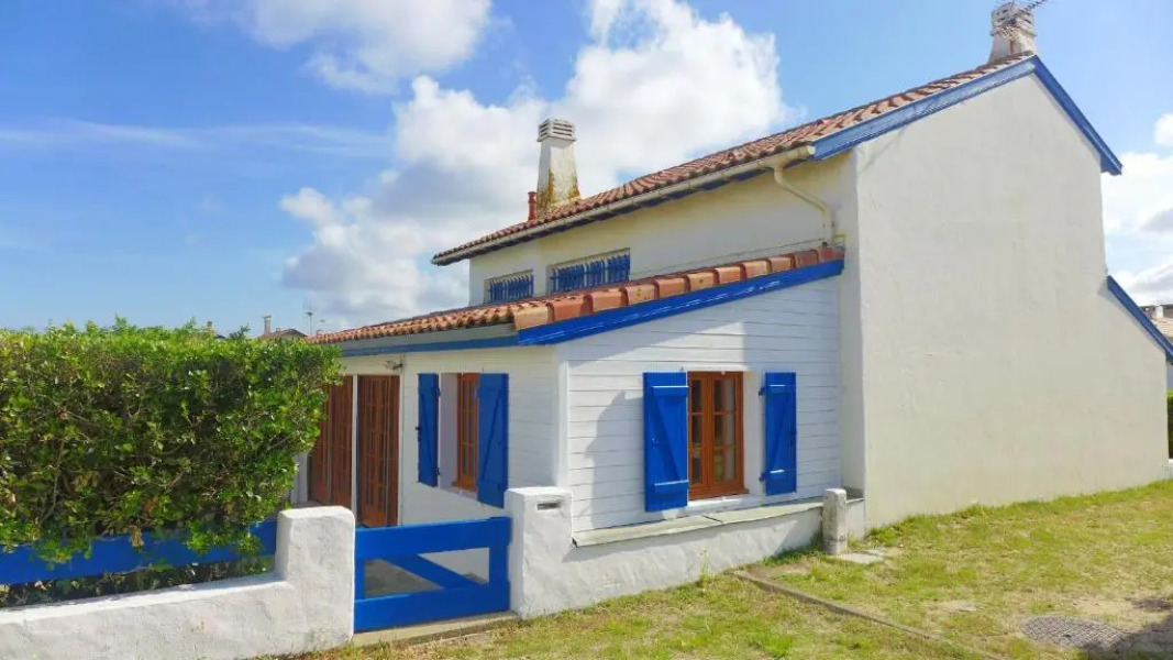 Réf 227 Seignosse , À Proximité Immédiate de la Plage Des Bourdaines , Villa Patio Classée 3 Étoiles , 6 Personnes