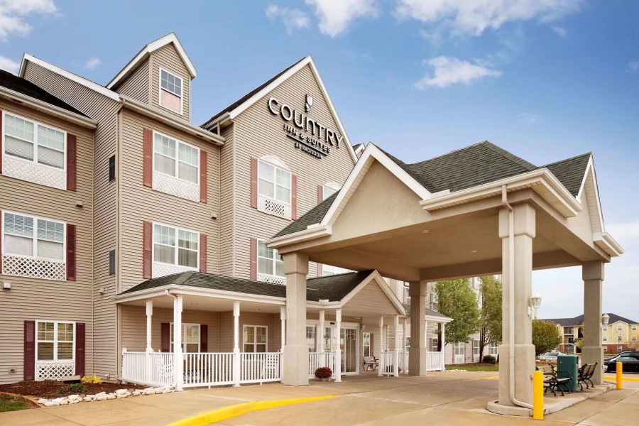 Country Inn & Suites by Radisson, Champaign North, IL