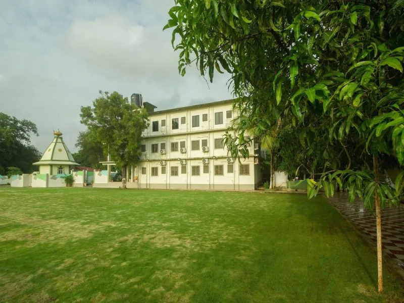 Oyo 15999 Sahyadri Cottage