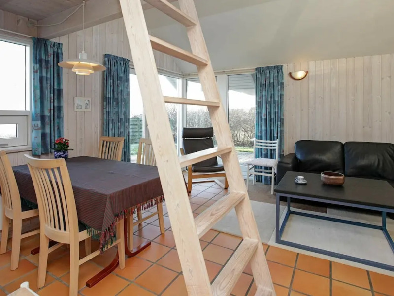 Vibrant Holiday Home in Munkebo near Sea