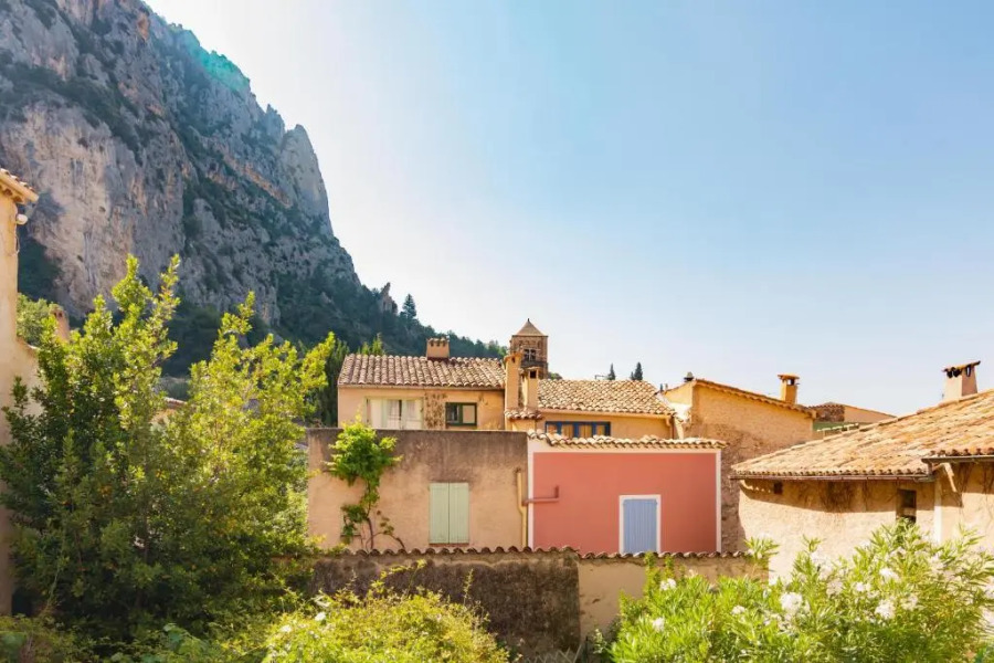 Appartement de charme, spacieux, Moustiers #5