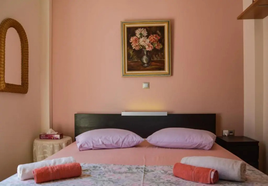 Serenity villa-2nd floor-Sea view-sandy beach 250m away.